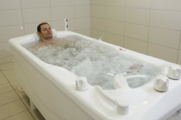Soin cure thermale affections psychosomatiques - bain avec aérobain