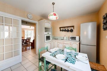 CUISINE TABLE A MANGER