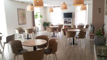 Salle TV Bar