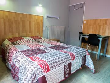 Chez Julien et Elodie Meuble 5 - chambre