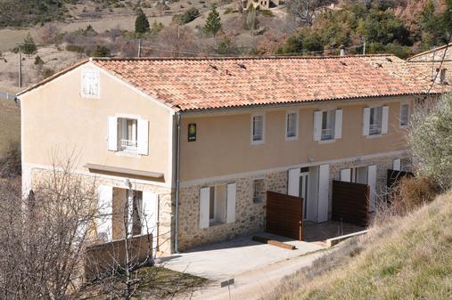 Les Gites Moussan Montbrun Les Bains Hebergements Valvital
