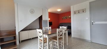 domaine de la blancarde - coin salle à manger salon