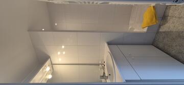 domaine de la blancarde - salle d'eau.jpg