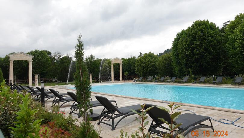 PISCINE CHATEAU