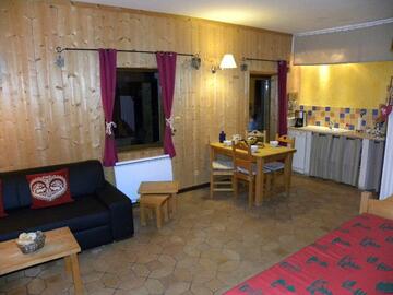 Gîtes la Jument Verte - Gîte les vaches - Cuisine séjour