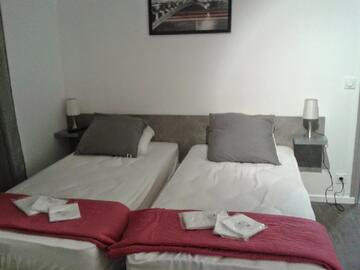 T1 Jasmin - vue sur les lits séparé