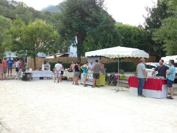 Camping Les Templiers - Marché