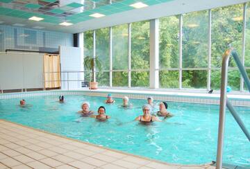 Bain collectif dans le grand bassin
